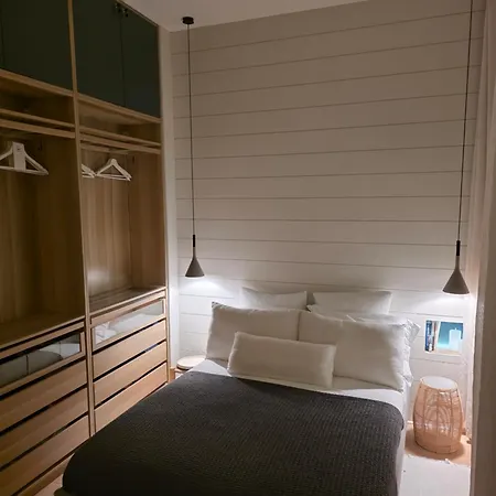 Stylish & Cozy In The Heart Of Old *